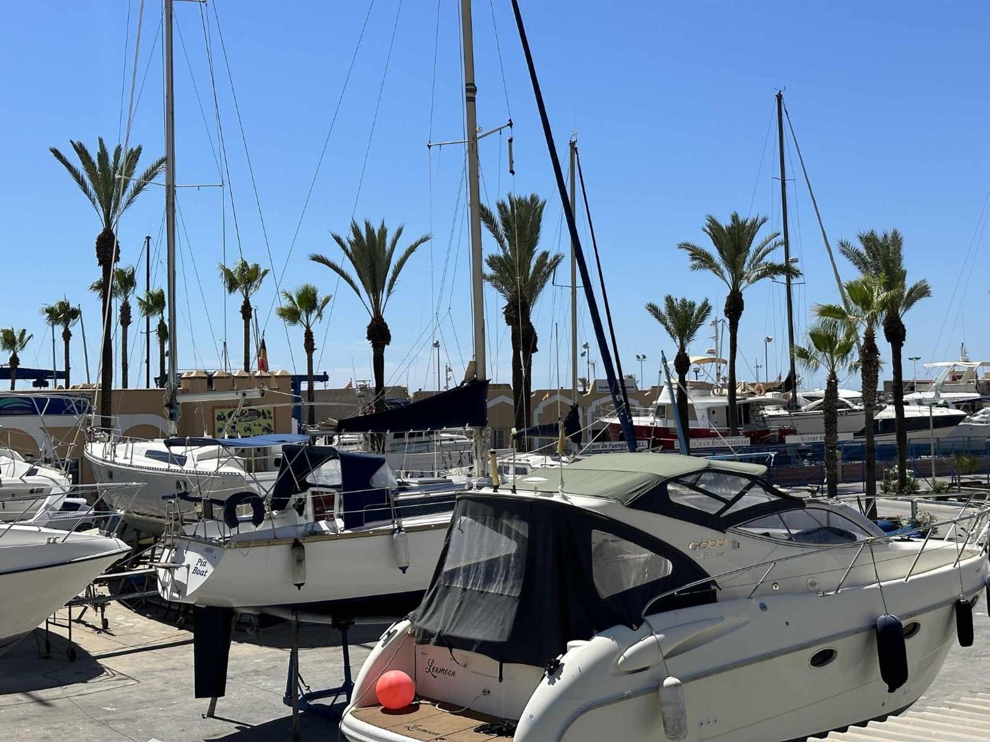Estudio Pyr Privado Frente Al Puerto De Lägenhet *